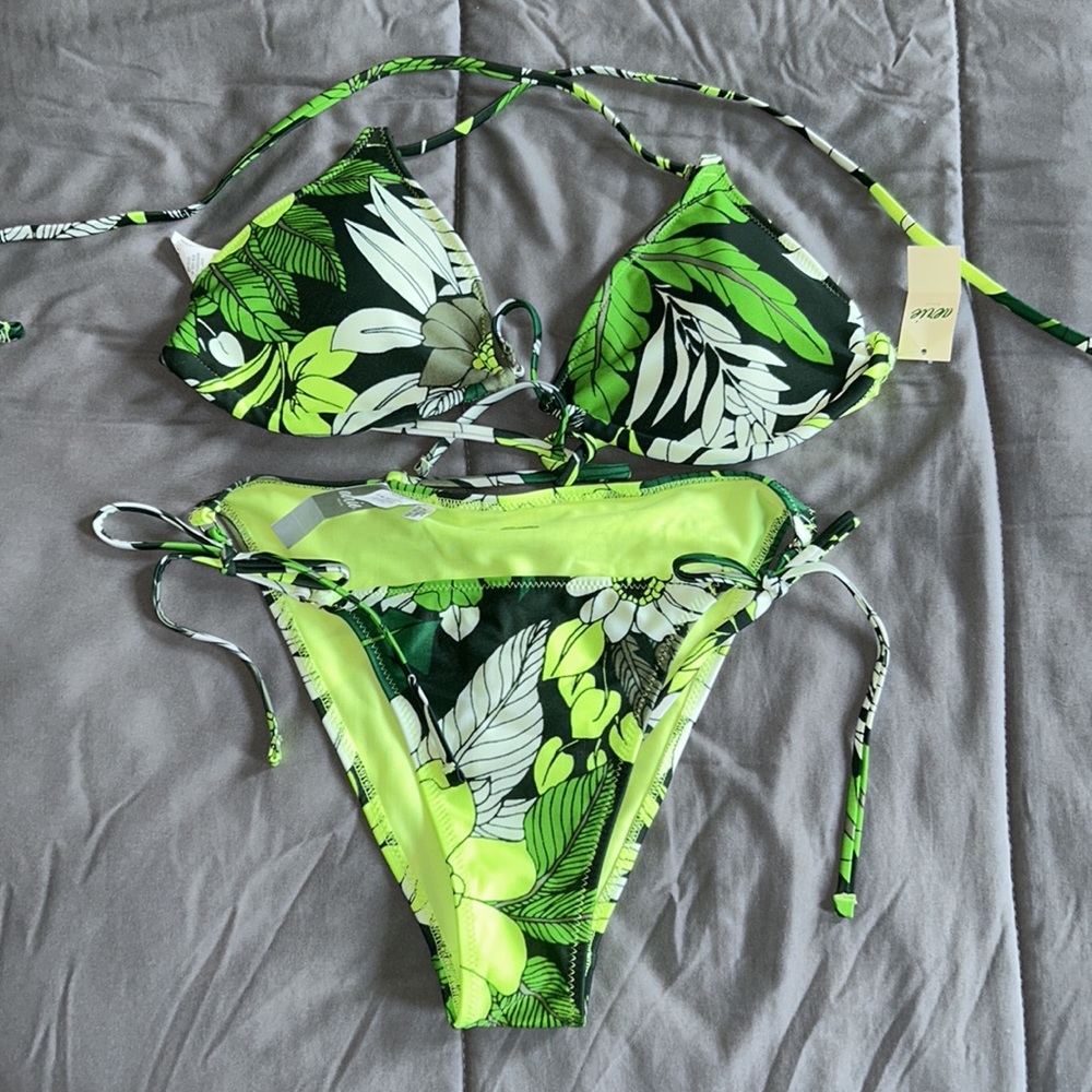 Aerie green/ tropical 2 piece swimsuit, small